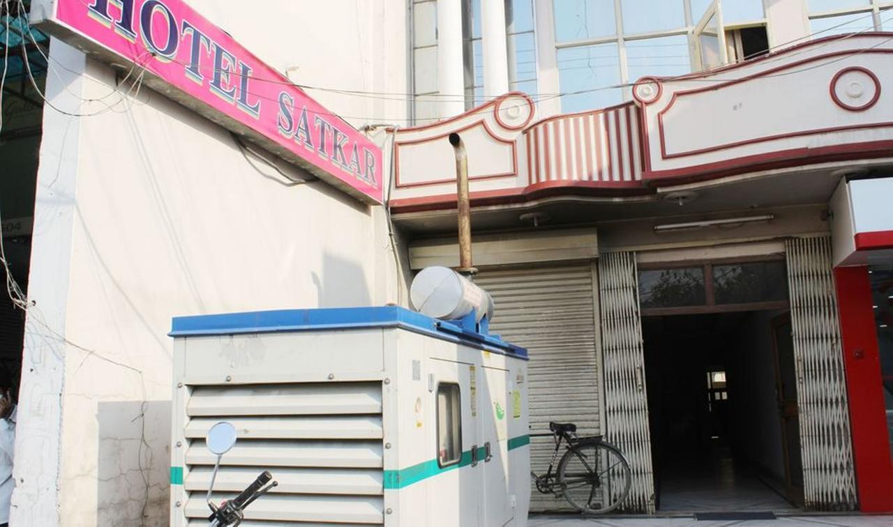 Hotel Satkar, Haridwār Exteriör bild